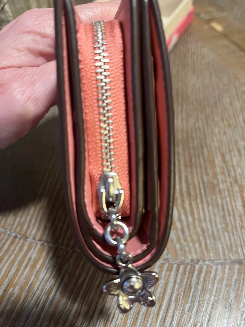 New without tags. Comes with box. Coach Pink Floral Compact Wall - Picture 6 of 10